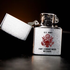 Zippo Xưa 1983 – U.S. Army Fort Leonard Wood Missouri 10