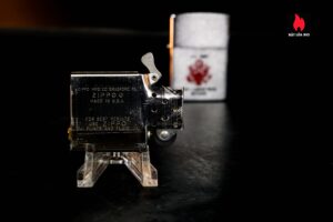 Zippo Xưa 1983 – U.S. Army Fort Leonard Wood Missouri 6