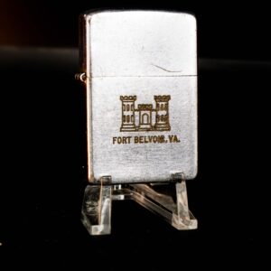 Vỏ Zippo Xưa 1951 – Fort Belvoir – Vỏ Thép – Cũ