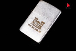 Vỏ Zippo Xưa 1951 – Fort Belvoir – Vỏ Thép – Cũ 4