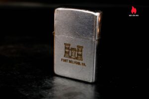 Vỏ Zippo Xưa 1951 – Fort Belvoir – Vỏ Thép – Cũ 7