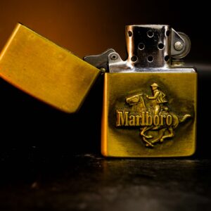 Zippo 1982 – Zippo Marlboro Running HorseMan 1982 – Đồng Nguyên Khối 16