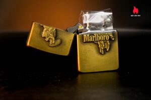 Zippo 1986 – Brass Marlboro Lighter Cowboy On Horseback With Lasso 15