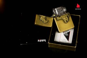 Zippo 1986 – Brass Marlboro Lighter Cowboy On Horseback With Lasso 2