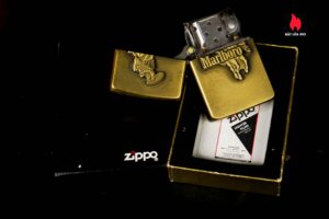 Zippo 1986 – Brass Marlboro Lighter Cowboy On Horseback With Lasso 3