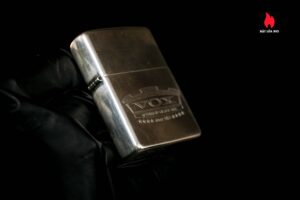 Zippo Bạc Khối 2007 – Sterling Silver – VOX 50 Years Of Golden Tone 2
