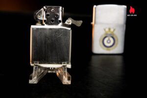 Zippo Canada 1975-1986 – HMCS Preserver – Cũ 4