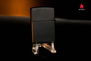 Zippo La Mã 1992 – Black Matte – Marlboro Man Silhouette 1