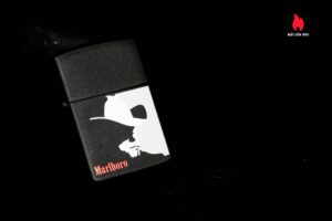 Zippo La Mã 1992 – Black Matte – Marlboro Man Silhouette 2