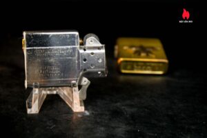 Zippo La Mã 1992 – Đồng Nguyên Khối – Không Khắc Tên – Marlboro Longhorns 15