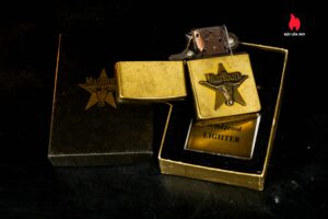 Zippo La Mã 1992 – Đồng Nguyên Khối – Không Khắc Tên – Marlboro Longhorns 2