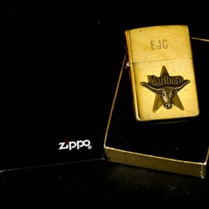 Zippo La Mã 1992 – Đồng Nguyên Khối – Marlboro Longhorns – EJG 1