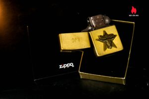 Zippo La Mã 1992 – Đồng Nguyên Khối – Marlboro Longhorns – EJG 2