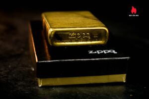 Zippo La Mã 1992 – Đồng Nguyên Khối – Marlboro Longhorns – EJG 4