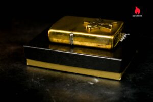 Zippo La Mã 1992 – Đồng Nguyên Khối – Marlboro Longhorns – EJG 6