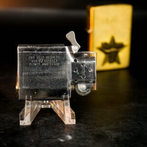 Zippo La Mã 1992 – Đồng Nguyên Khối – Marlboro Longhorns – EJG 8