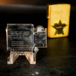Zippo La Mã 1992 – Đồng Nguyên Khối – Marlboro Longhorns – EJG 9