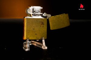 Zippo La Mã 1992 – Marlboro Wild West – RAJ – Đồng Nguyên Khối 2