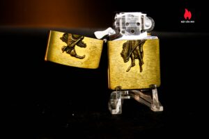 Zippo La Mã 1994 – Đồng Nguyên Khối – Country Store Marlboro Rodeo 1