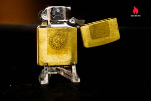 Zippo La Mã 1994 – Đồng Nguyên Khối – Country Store Marlboro Rodeo 2