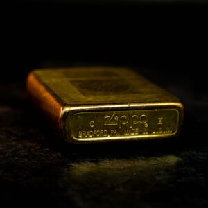 Zippo La Mã 1994 – Đồng Nguyên Khối – Country Store Marlboro Rodeo 5