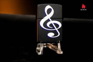 Zippo La Mã 1995 – Camel Guitar Neck Musical 1