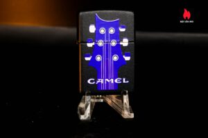 Zippo La Mã 1995 – Camel Guitar Neck Musical