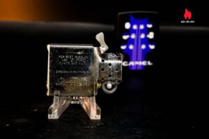 Zippo La Mã 1995 – Camel Guitar Neck Musical 6