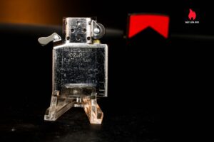 Zippo La Mã 1996 – Emblem Marlboro Red Roof 4