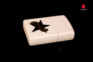 Zippo La Mã 1996 – Hollywood Star 2