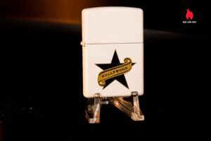 Zippo La Mã 1996 – Hollywood Star