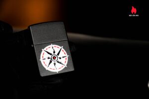 Zippo La Mã 1998 Marlboro Black Matte Compass - Mộc Lồi 4