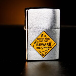 Zippo La Mã 1999 – Road-Sign Australia Series – Beware of Owner 2