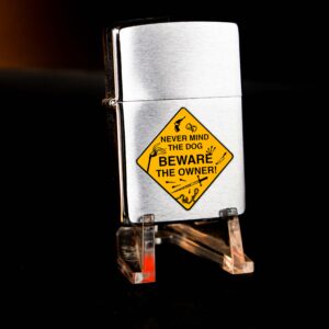 Zippo La Mã 1999 – Road-Sign Australia Series – Beware of Owner
