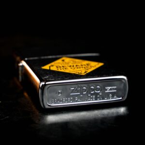 Zippo La Mã 1999 – Road-Sign Australia Series – Beware of Owner 4