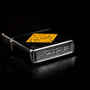 Zippo La Mã 1999 – Road-Sign Australia Series – Beware of Owner 7