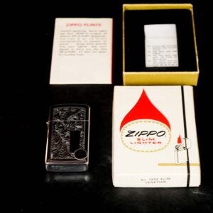 Zippo Slim Xưa 1976 – Venetian – Hoa Văn Ý 1