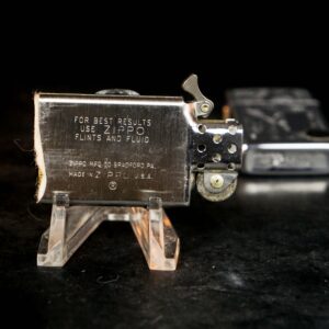 Zippo Slim Xưa 1976 – Venetian – Hoa Văn Ý 11