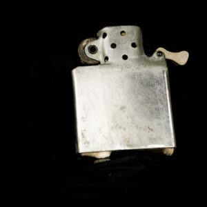 Zippo Xưa 1943 – 1945 – World War II – Black Crackle – Bản Lề 3 Chấu 12