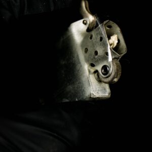Zippo Xưa 1943 – 1945 – World War II – Black Crackle – Bản Lề 3 Chấu 15