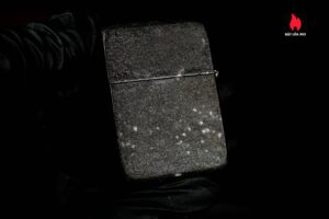 Zippo Xưa 1943 – 1945 – World War II – Black Crackle – Bản Lề 3 Chấu 5