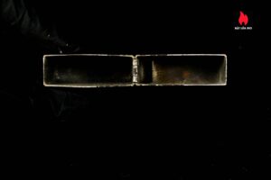 Zippo Xưa 1943 – 1945 – World War II – Black Crackle – Bản Lề 3 Chấu – Cũ 11