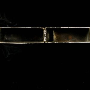 Zippo Xưa 1943 – 1945 – World War II – Black Crackle – Bản Lề 3 Chấu – Cũ 11