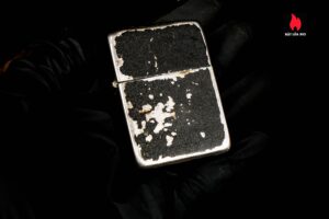 Zippo Xưa 1943 – 1945 – World War II – Black Crackle – Bản Lề 3 Chấu – Cũ 13