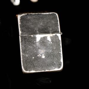 Zippo Xưa 1943 – 1945 – World War II – Black Crackle – Bản Lề 3 Chấu – Cũ 5