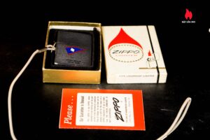 Zippo Xưa 1975 – LossProof – Stony Brook Yacht Club 3