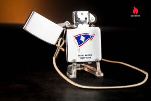 Zippo Xưa 1975 – LossProof – Stony Brook Yacht Club 5