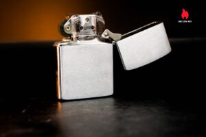 Zippo Xưa 1982 – Jogging Club 6