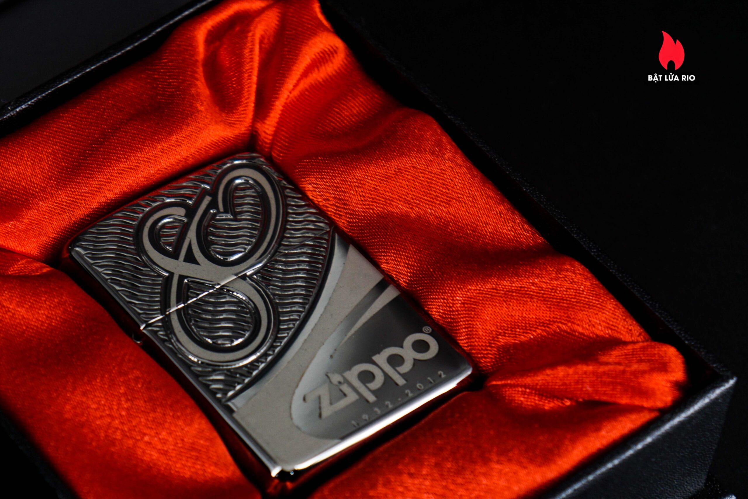 Zippo 2012 – Zippo 80th Anniversary Limited Edition – Limited 3324/41932 4