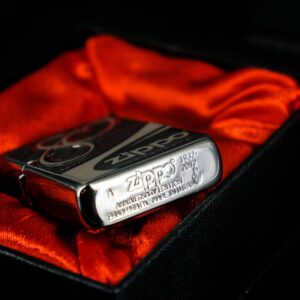Zippo 2012 – Zippo 80th Anniversary Limited Edition – Limited 3324/41932 8